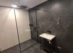 SIA DARAMVISU  - примеры работ: Flīzēšana keramogranits, marmors, 45° leņķi  - фото №20