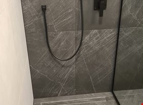 SIA DARAMVISU  - примеры работ: Flīzēšana keramogranits, marmors, 45° leņķi  - фото №26