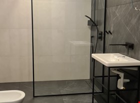 SIA DARAMVISU  - примеры работ: Flīzēšana keramogranits, marmors, 45° leņķi  - фото №17