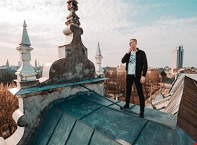 Vladislav S. - примеры работ: Фотосессии на крышах - фото №21