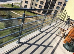 Andrejs N. - darbu piemēri: Balkona margas krāsošana un stiklošana - foto Nr.5