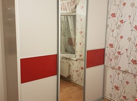 Arturs Millers - примеры работ: Iebīvēts sienas skapis ar vienu fasādes bortu. - фото №1